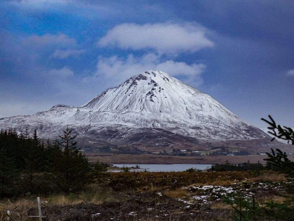 Carey’s Viking House Hotel