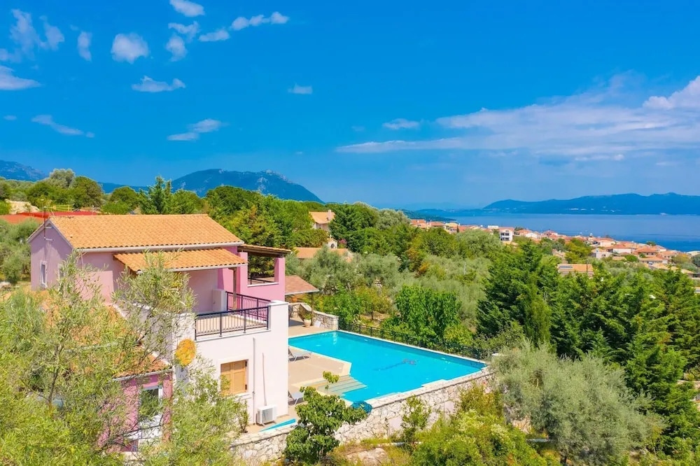 Villa Pegasus Large Private Pool Walk to Beach Sea Views A C Wifi Car Not Required Eco-friend - 2328