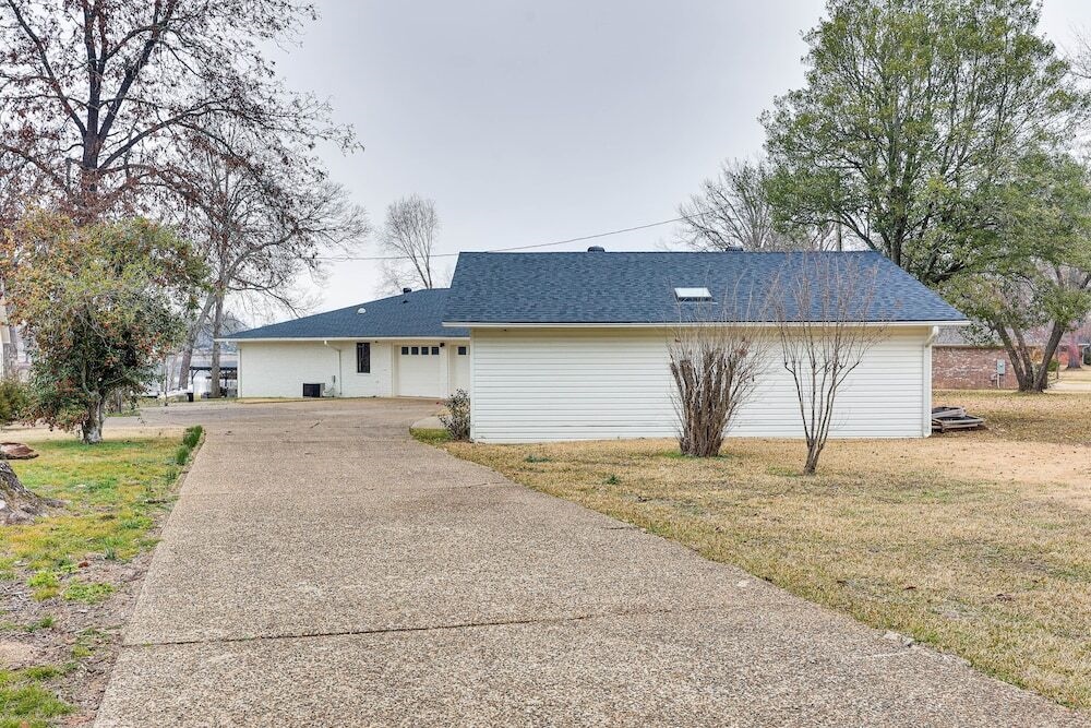 Grand Lakefront Home In Hot Springs W/ Boat Dock!