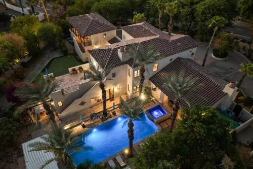 Luxe 7bdr Oasis w/ Pool, Putting Green, Game Room Villa Del Gallo by Avantstay