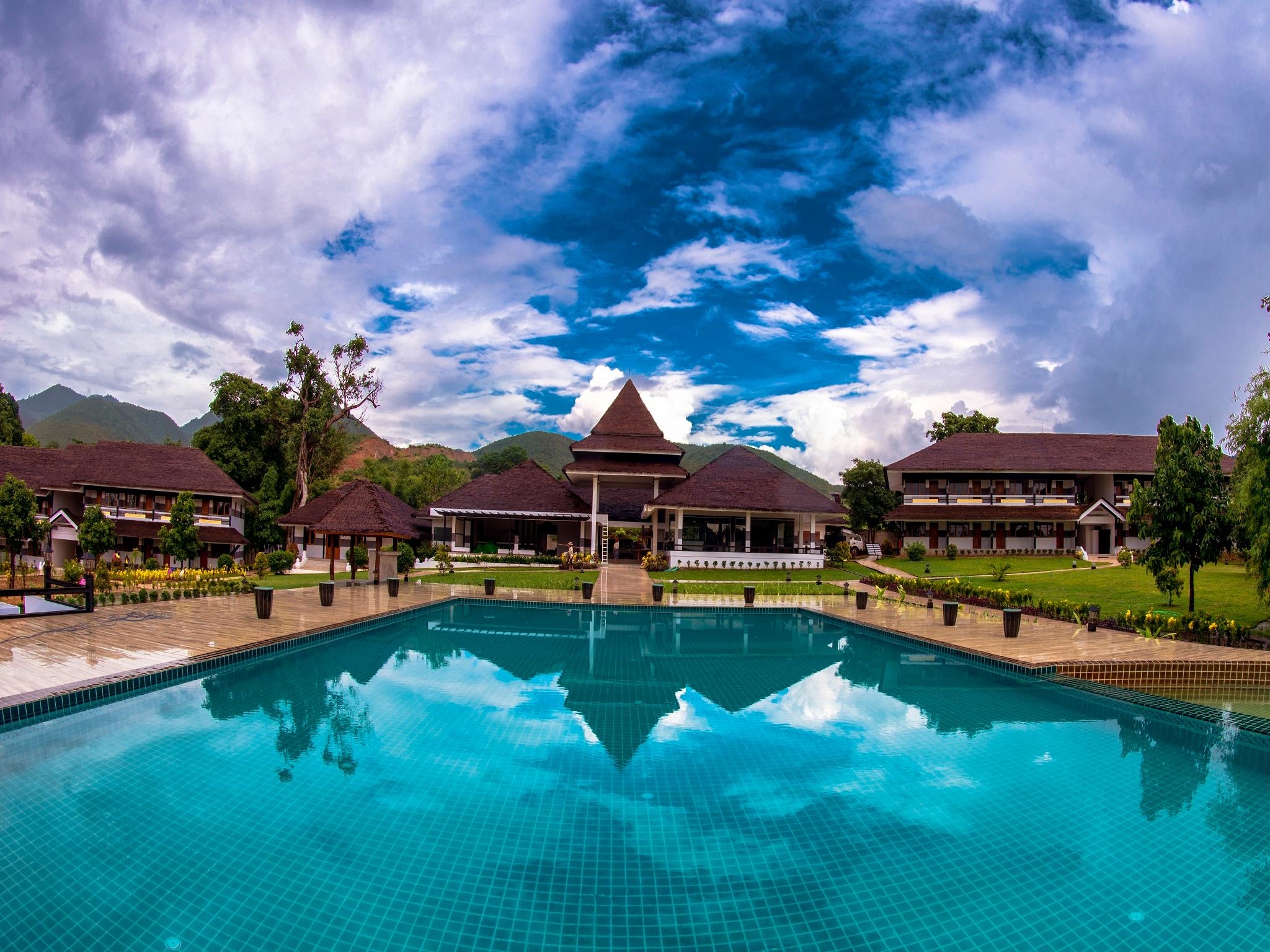 Amazing Inlay Resort