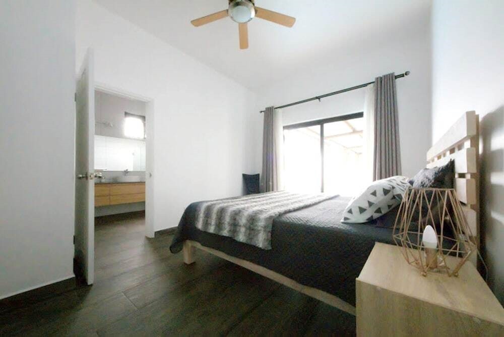 Villa With 4 Bedrooms In Pointe Aux Sables, Port Louis, With Private Pool, Enclosed Garden And Wifi - 800 M From The Beach