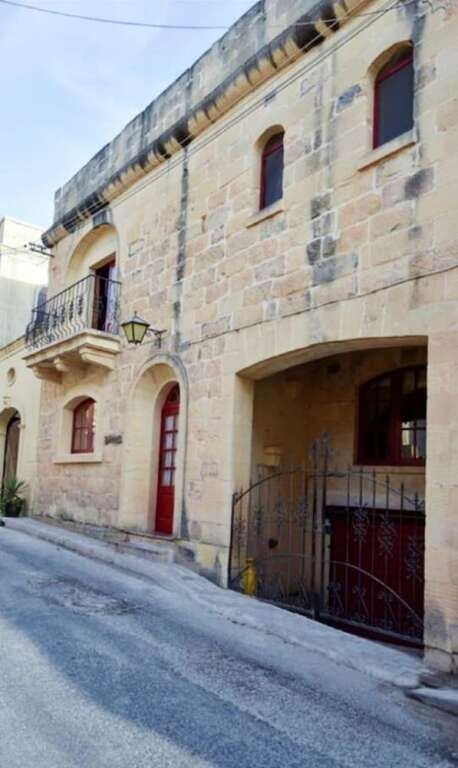 Villa With 3 Bedrooms In Sannat With Wonderful Mountain View Private Pool Enclosed Garden