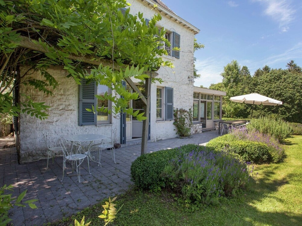 With Billiards, Table Tennis And Collection Of Modern Art In A Rural Setting