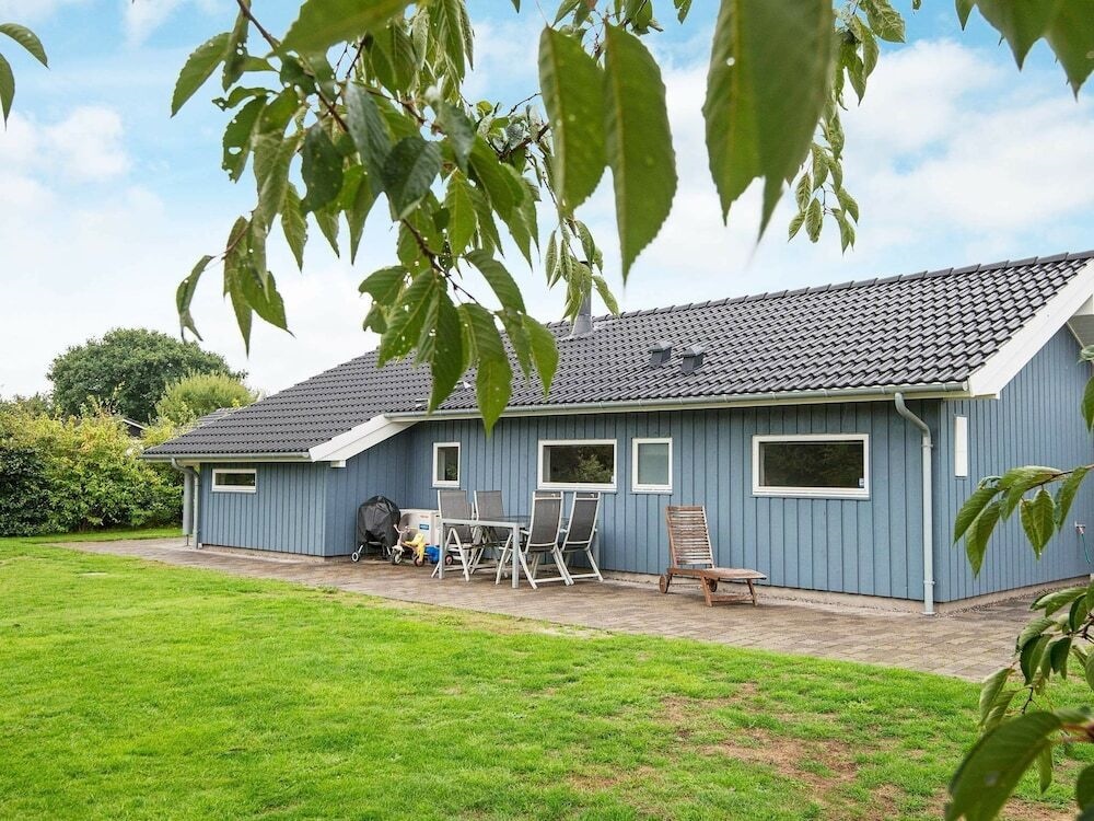 Welcoming Holiday Home In Glesborg With Sauna