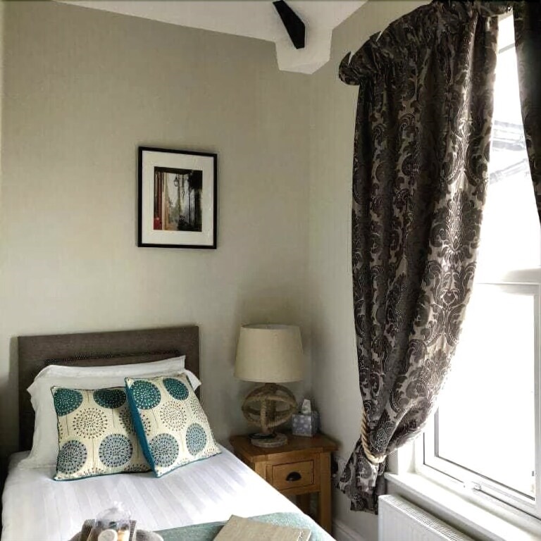 Treddolphin Guest House