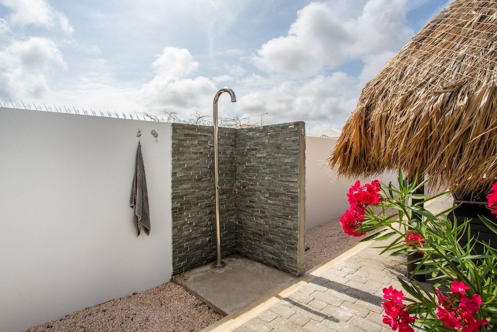 Hasta La Vista Royal