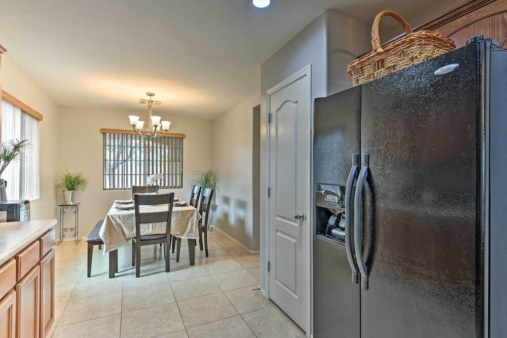 West Phoenix Home: Hike, Dine & Golf Nearby!