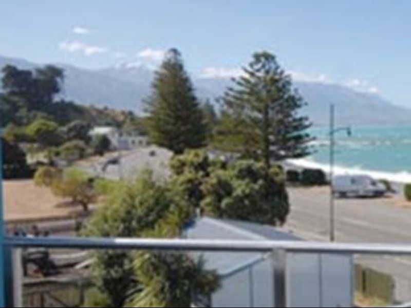 Waves by Kaikoura Holiday Home