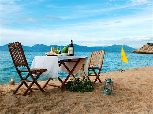 White Sand Doclet Resort & Spa