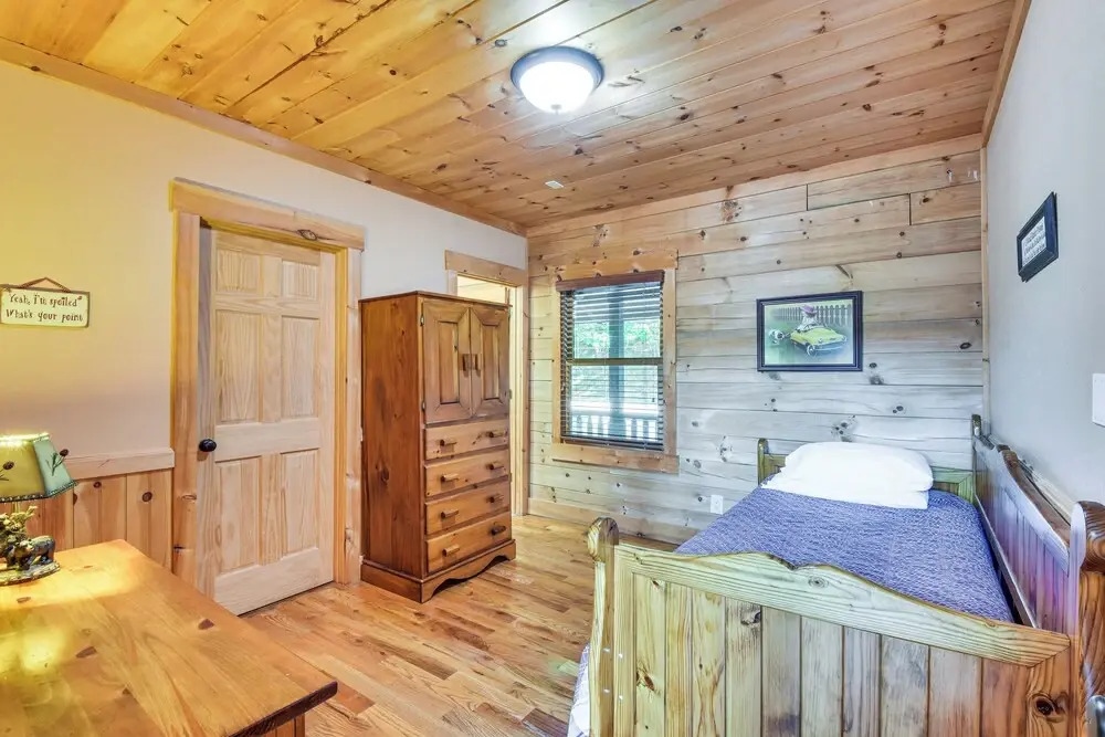 Expansive Sky Valley Lodge W/ Mountain Views!