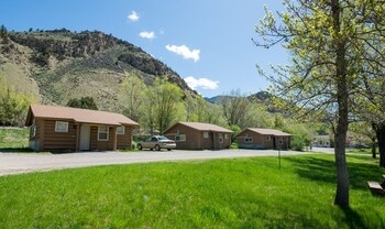Yellowstone Hot Spring Cabins