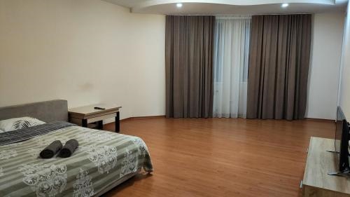 Запорізька 19. City Rooms