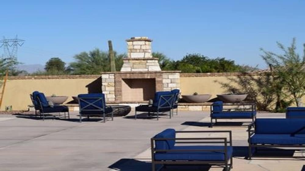 3Br Goodyear Home Pvt Pool Sleeps 8