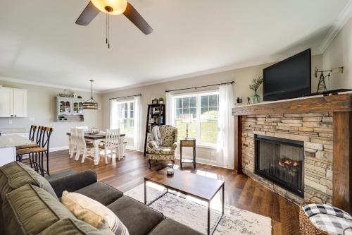 Peaceful Butler Hideaway At The Pond!