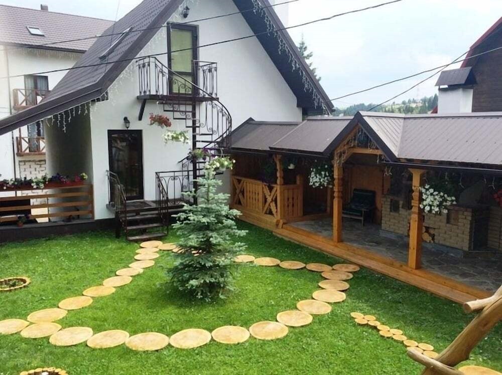 Villa Parliament Yablunytsya