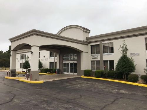 Studio 6 Suites Tupelo, Ms - North