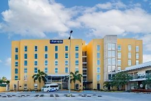 City Express Paraiso