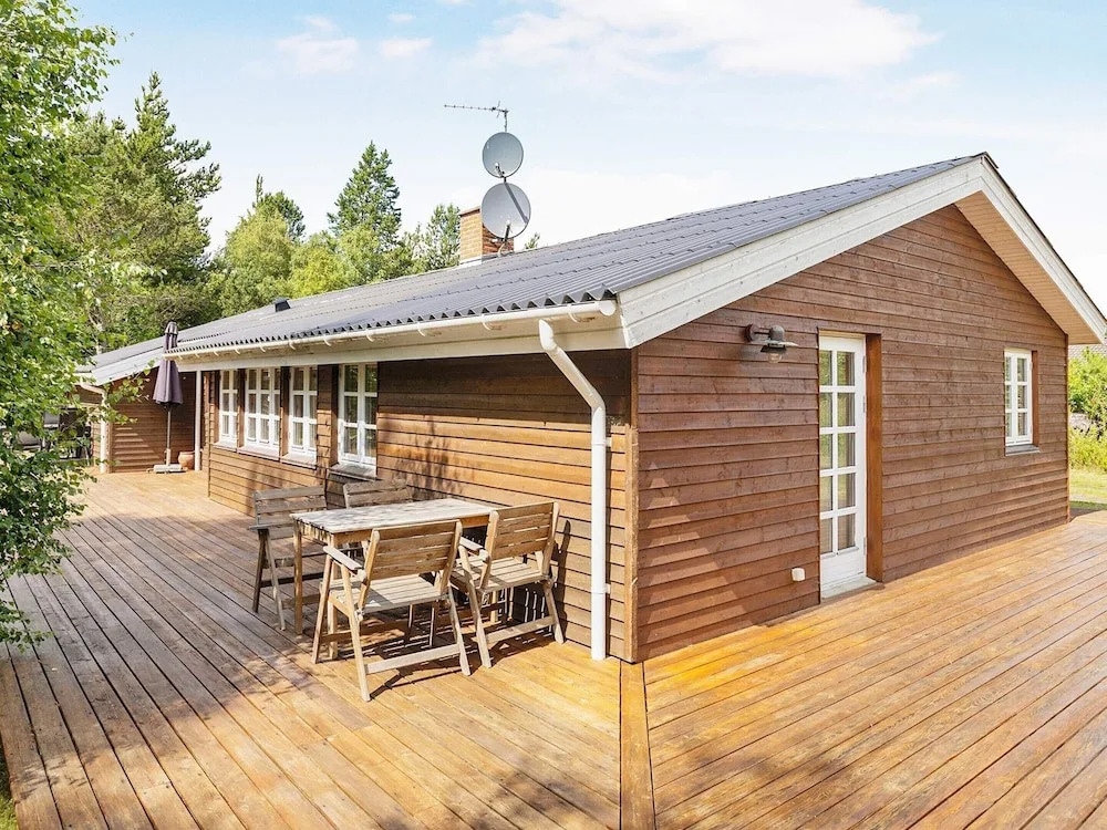 8 Person Holiday Home In Jerup