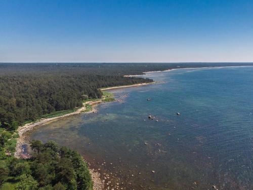 Taimela Holiday Home With Sauna