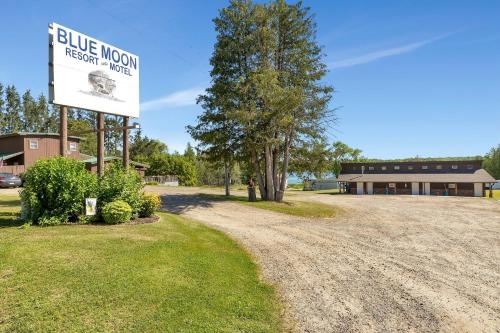 Blue Moon Resort and Motel