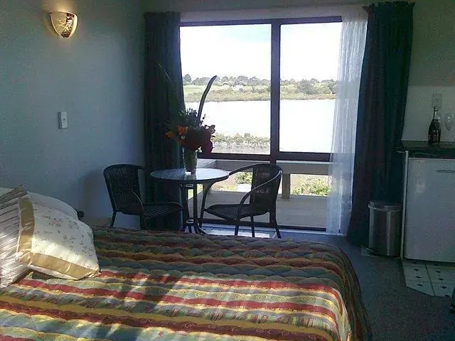 Clarks Beach Holiday Park