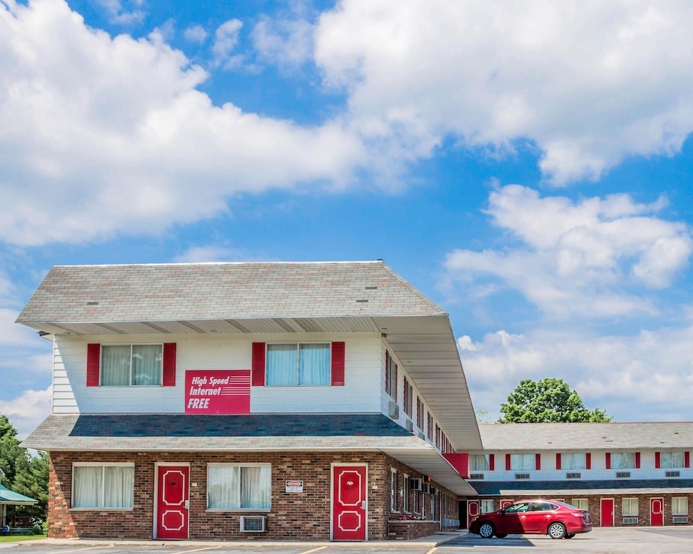 Econo Lodge Kalkaska