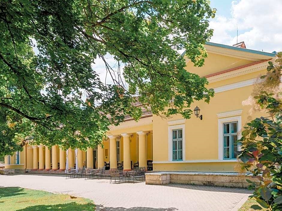 Fenyoharaszt Kastelyszallo