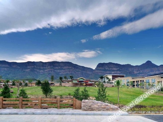 Hongqiqu Guest House