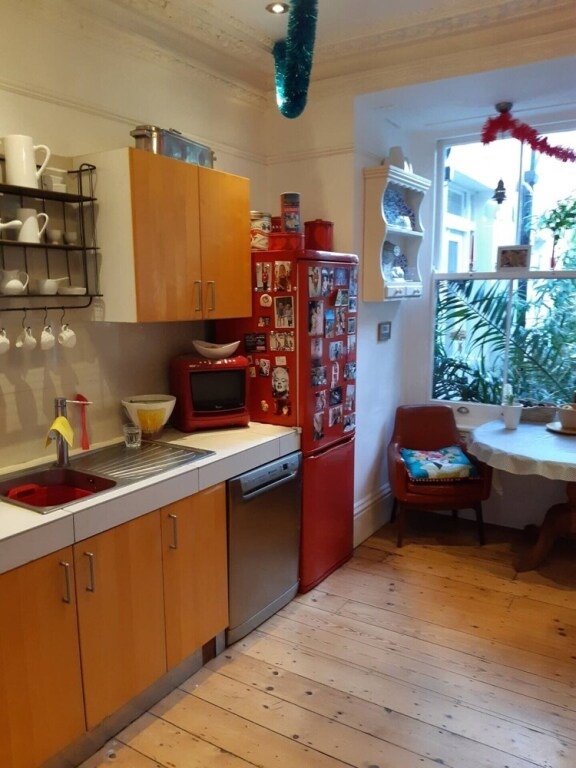 Homely 1 Bedroom Apartment In Vibrant Hove, Brighton