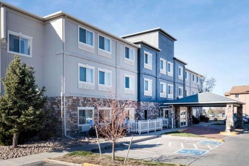 Baymont by Wyndham Henderson-Northeast Denver