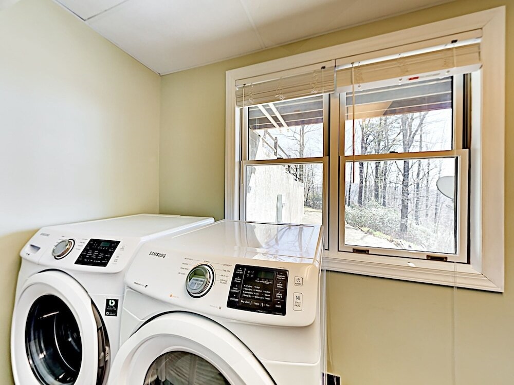 Mountaintop - 4 Br Home