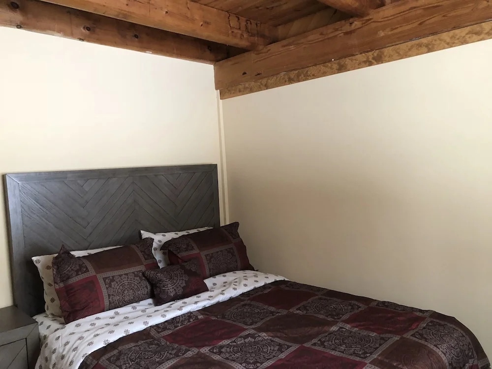 Equestrian House- Log Cabin