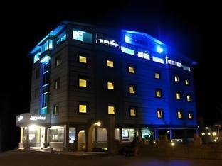 Green Palace Suite Hotel