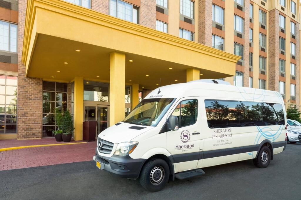 Gate Hotel JFK Airport