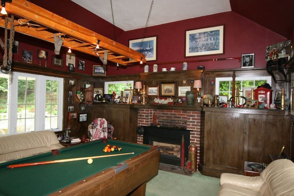 Howarth House Bed And Breakfast