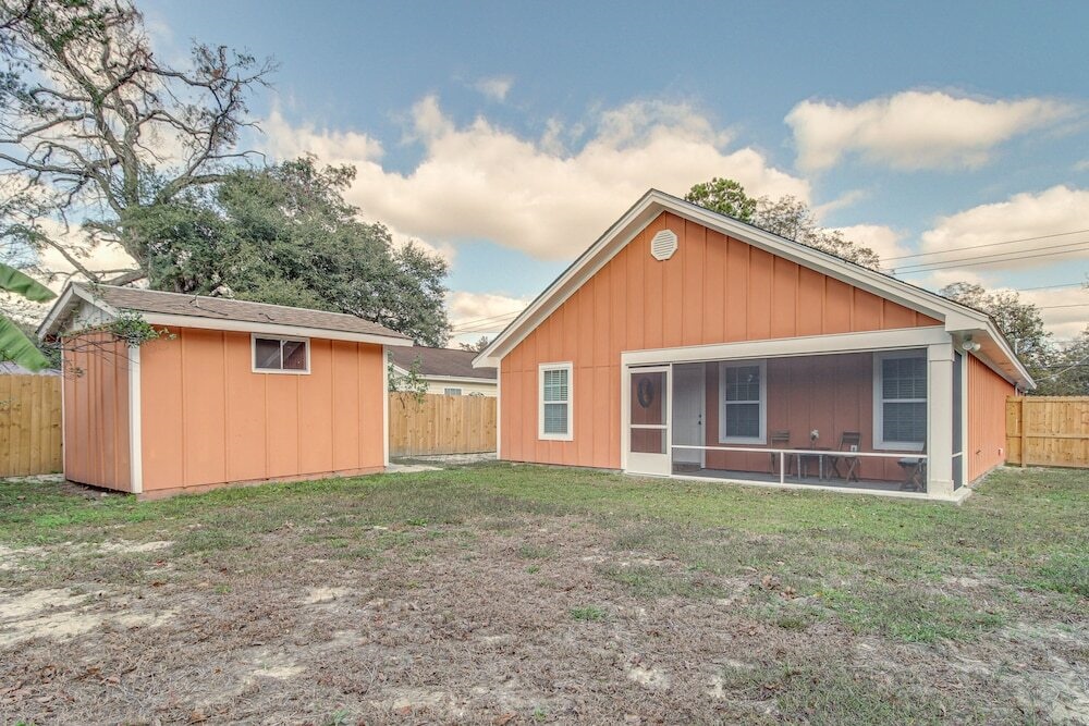 Family Home Near Downtown & Convention Center!