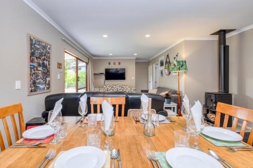 Bach Noir - Kuratau Holiday Home