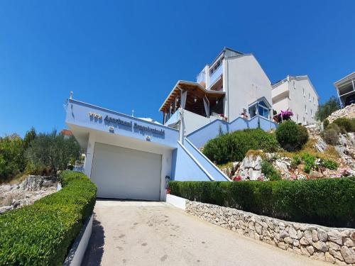 Apartmani Dragobratovic