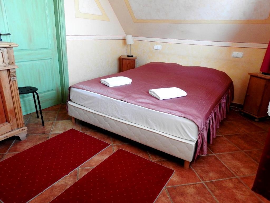 Charlie Vendéglő & Panzió