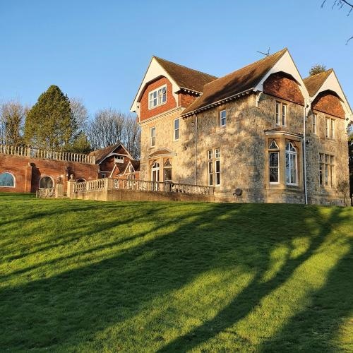 Country Manor House With Indoor Pool and hot tub