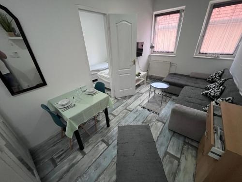 Május 1 Vendégház Sé