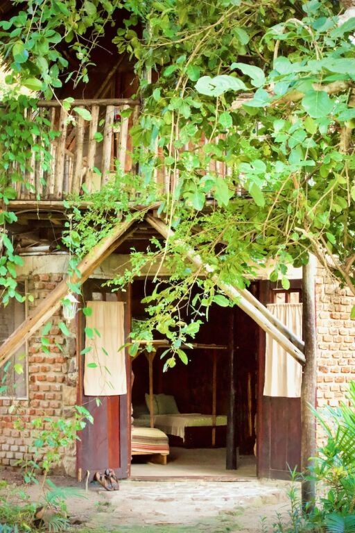 Baker & Sons Safari Company