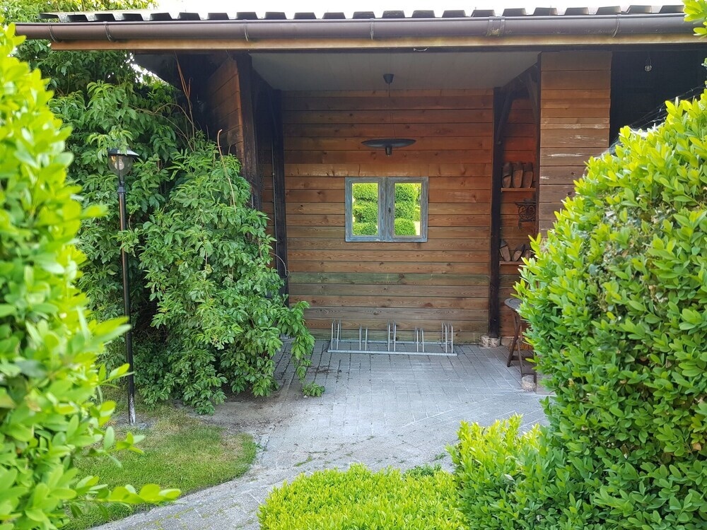 Lovely, Original Home With Large Garden In The Centre Of Merksplas