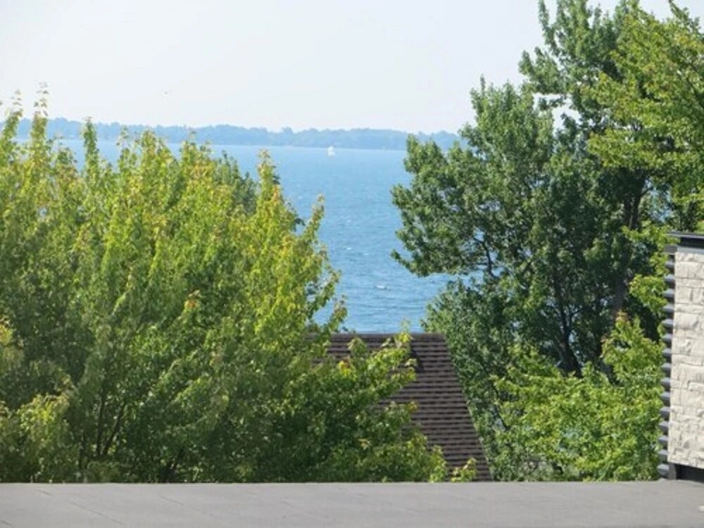 Queen’s University David C. Smith House