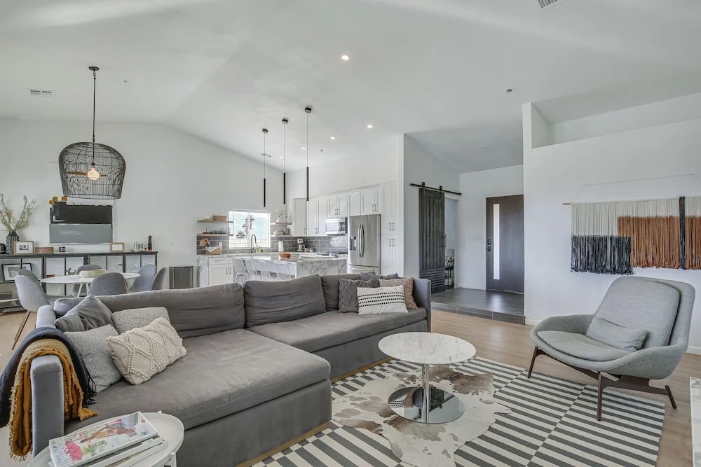 Casa Con Vista: Hot Springs Home W/ Mtn Views