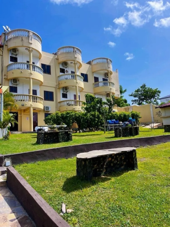 African Hill Hotel & Resort