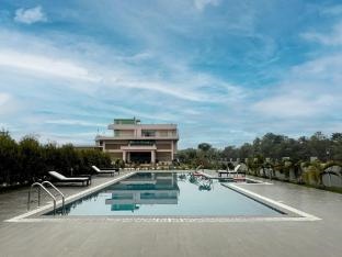 Finns Weaver Resort Kaziranga