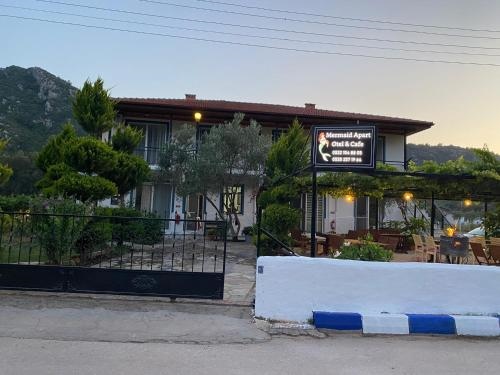 Mermaid Apart Otel Cafe