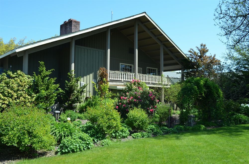 Village Green Resort